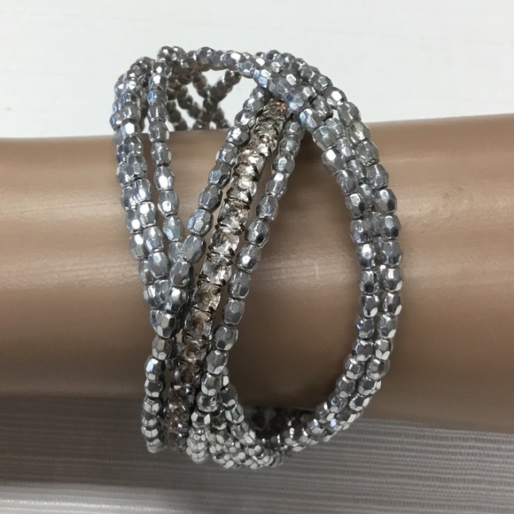 Jewelry - Fun Silver & Rhinestone Light Weight Bracelet